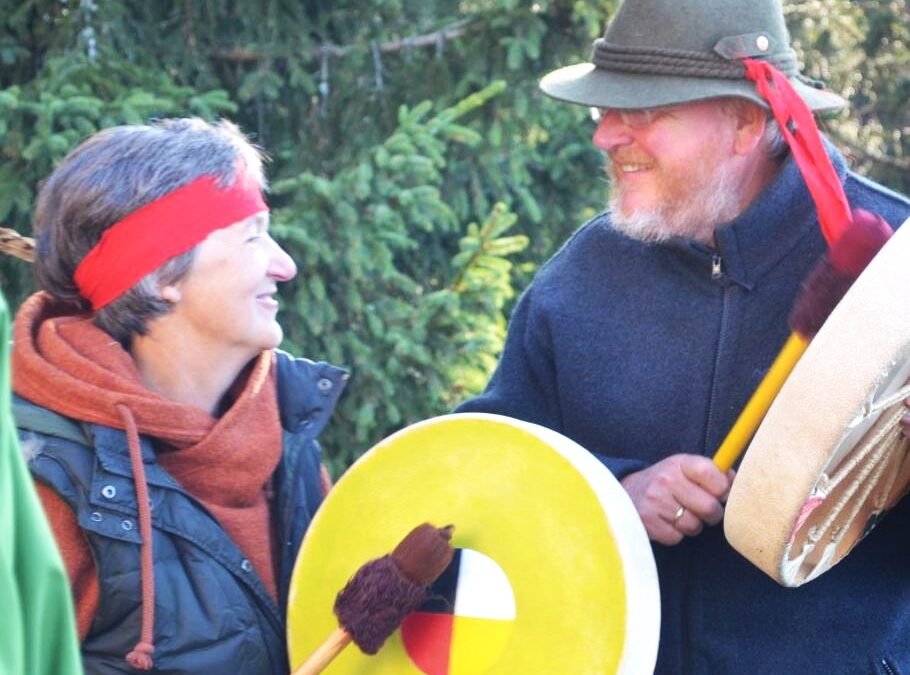 Trommeln und Tönen